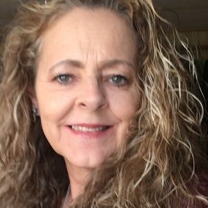 Meet your Posher, Cynthia